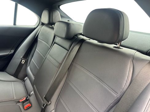 Used 2025 Mercedes-Benz C 300 Sedan image 32