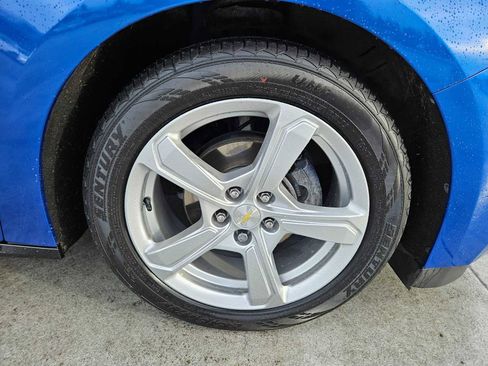 Used 2018 Chevrolet Volt LT w/ Comfort Package image 9