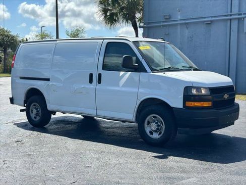 Used 2021 Chevrolet Express 2500 w/ Driver Convenience Package image 11