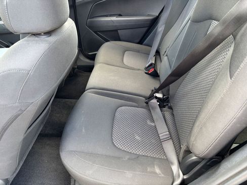 Used 2025 Kia Sportage LX image 24