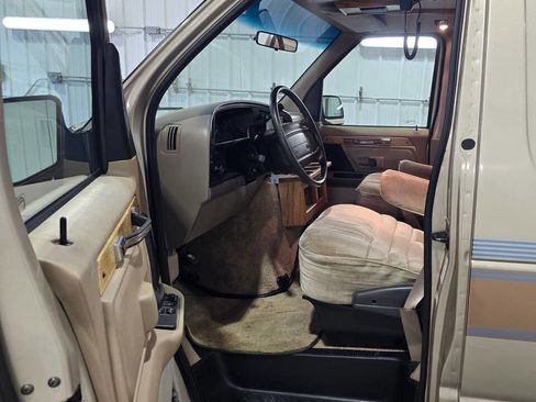 Used 1993 Ford E-150 and Econoline 150 image 7