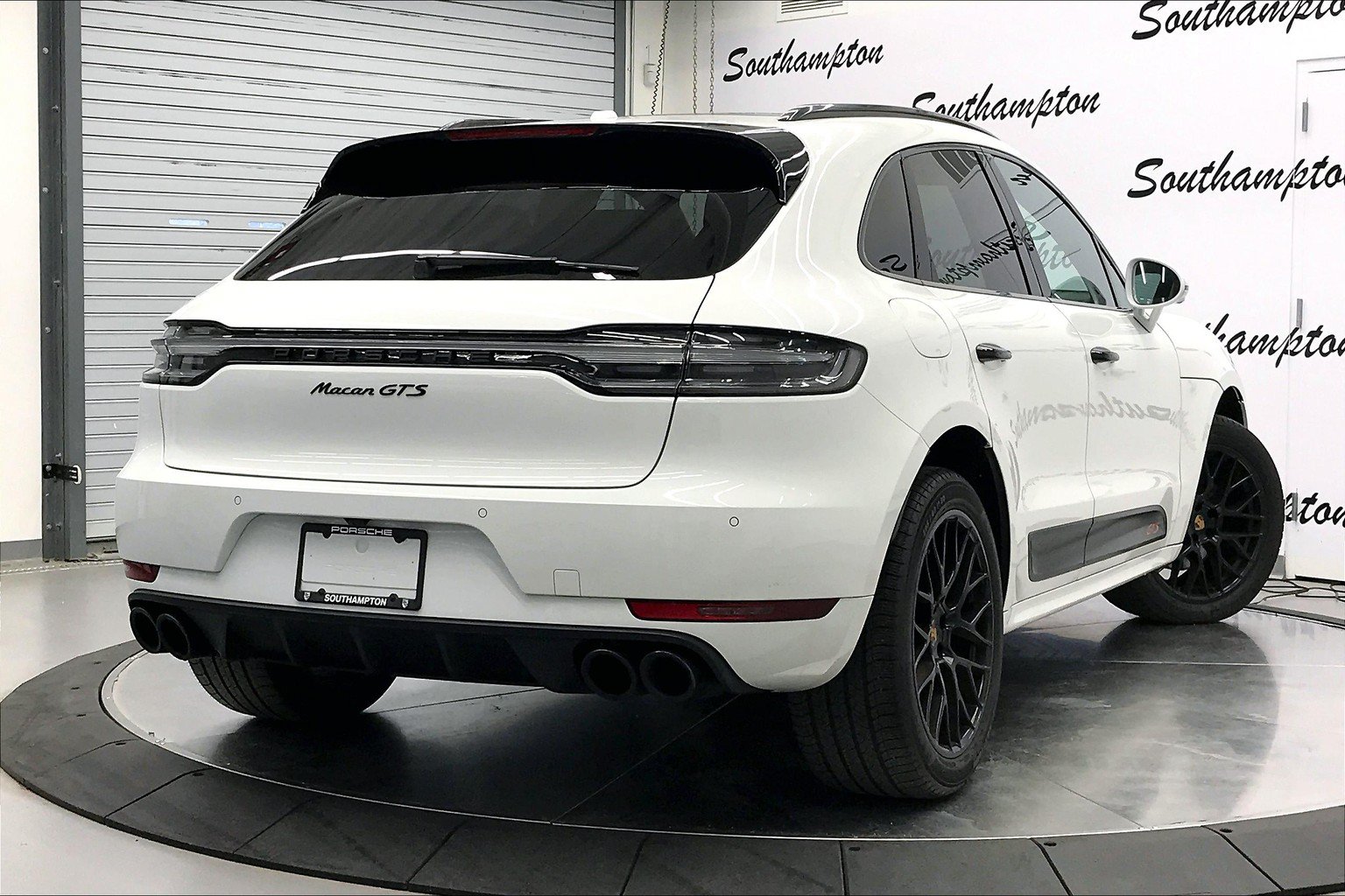 Used 2020 Porsche Macan GTS AWD/4WD image 11