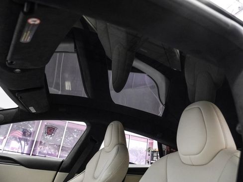 Used 2023 Tesla Model S Plaid image 6