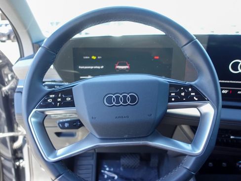 Used 2025 Audi Q6 e-tron Premium RWD image 10