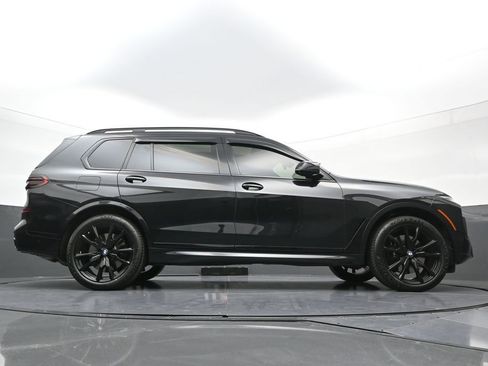 Used 2025 BMW X7 M60i AWD/4WD image 31