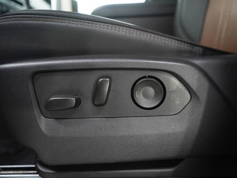 Used 2023 Chevrolet Silverado 1500 High Country image 22