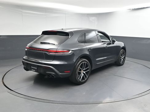 Used 2022 Porsche Macan image 26