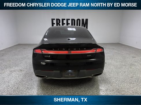 Used 2017 Lincoln MKZ Select w/ Select Plus Package FWD image 5