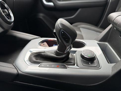 Used 2023 Chevrolet Blazer LT image 22