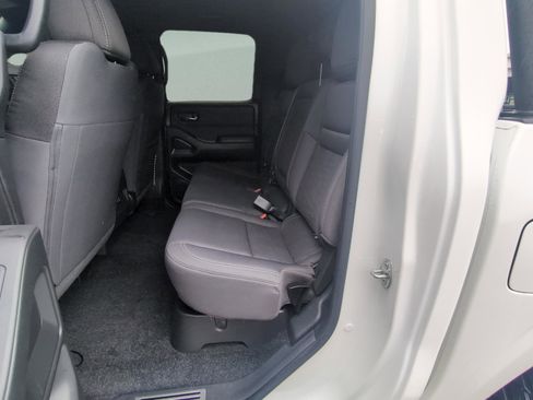 Used 2023 Nissan Frontier SV w/ Midnight Edition Package AWD/4WD image 19