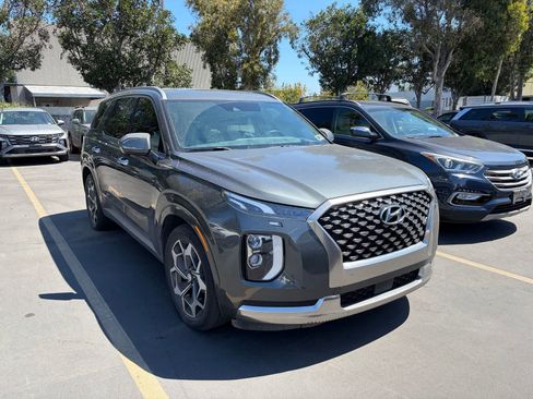 Used 2022 Hyundai Palisade Calligraphy w/ Cargo Package AWD/4WD image 2
