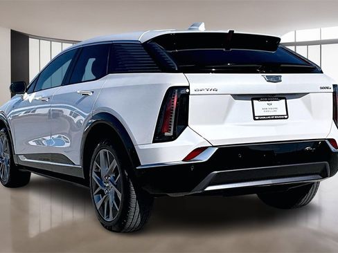 Certified 2025 Cadillac Optiq Luxury 1 image 12