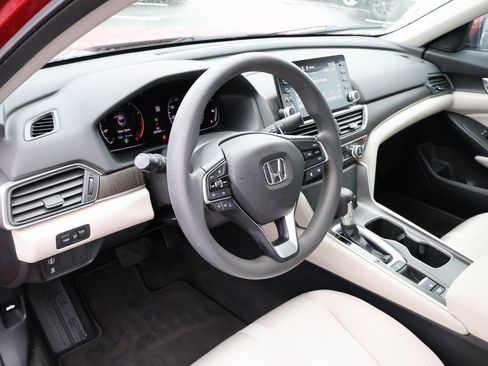 Certified 2018 Honda Accord EX image 16