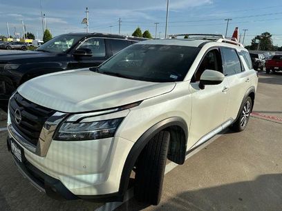 Certified 2024 Nissan Pathfinder Platinum