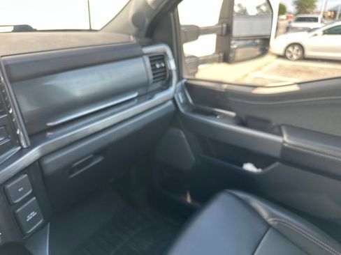 Used 2024 Ford F250 Lariat w/ Sport Appearance Package AWD/4WD image 37