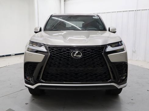 Used 2023 Lexus LX 600 F Sport image 11
