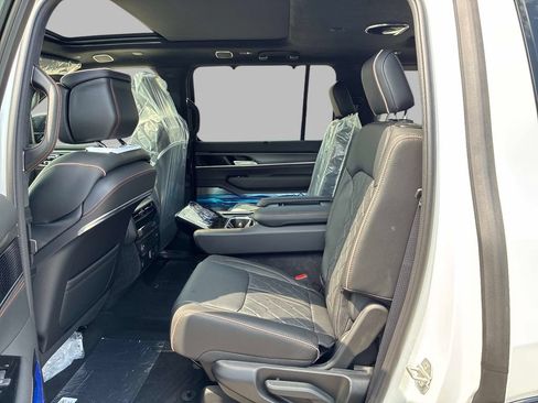 New 2026 Jeep Grand Wagoneer Summit AWD/4WD image 6