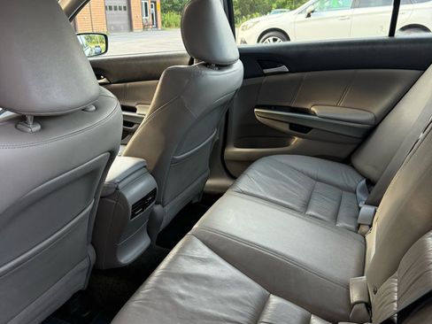 Used 2010 Honda Accord EX-L image 11