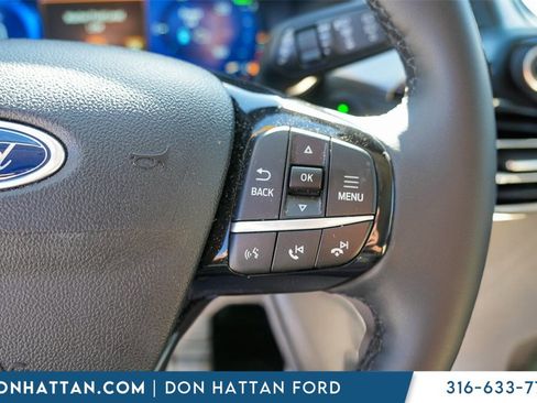 Used 2022 Ford Escape Titanium image 13
