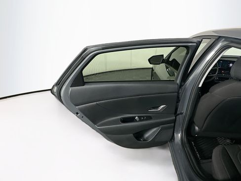 Used 2024 Hyundai Elantra SEL FWD image 26