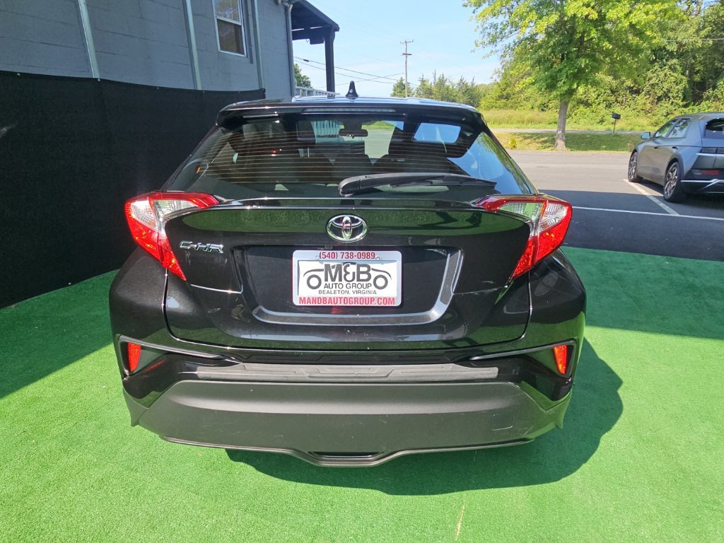 Used 2021 Toyota C-HR LE FWD image 4