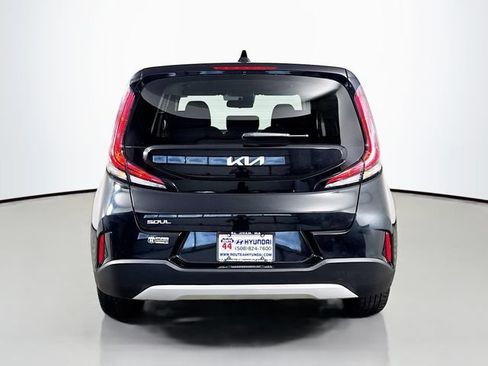 Used 2023 Kia Soul LX FWD image 7
