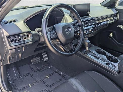 Used 2025 Honda Civic Sport image 10