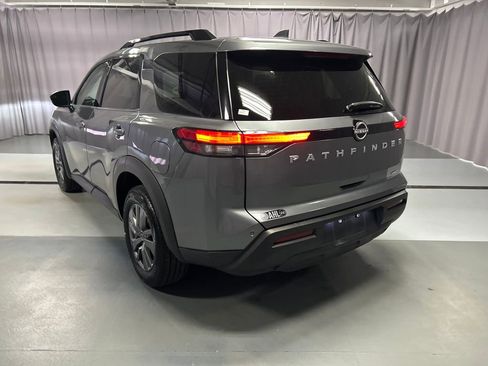 Used 2025 Nissan Pathfinder SV AWD/4WD image 5