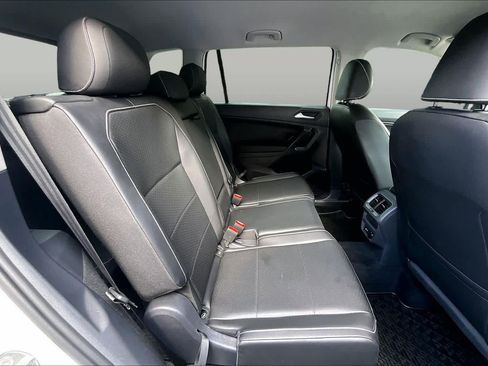 Used 2021 Volkswagen Tiguan SE FWD image 20