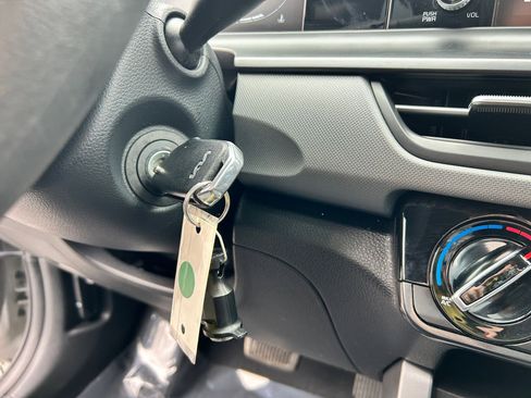 Used 2024 Kia Seltos LX image 17