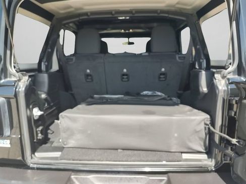 Used 2023 Jeep Wrangler Unlimited Sport AWD/4WD image 31