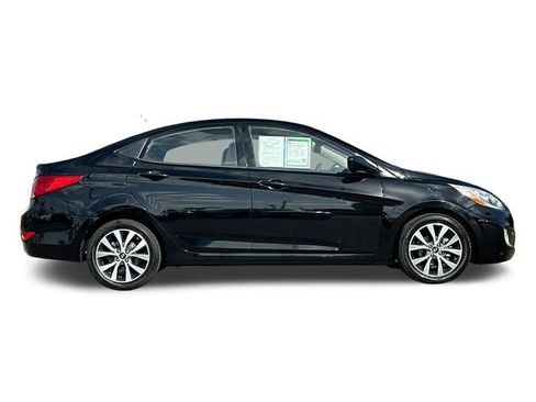 Used 2015 Hyundai Accent GLS w/ Option Group 03 image 4