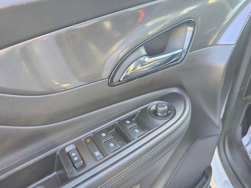Used 2018 Buick Encore Preferred AWD/4WD image 10