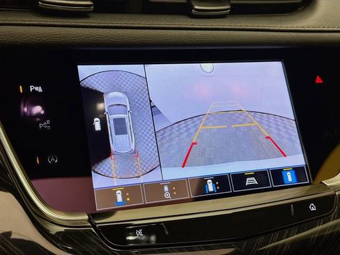 Used 2024 Cadillac XT6 Premium Luxury w/ Technology Package image 16