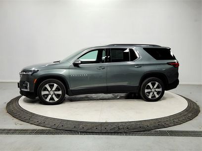 Used 2023 Chevrolet Traverse LT w/ LT Premium Package