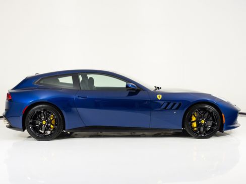 Used 2019 Ferrari GTC4Lusso T RWD image 2