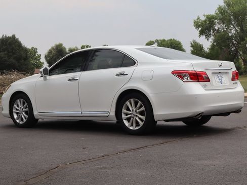 Used 2011 Lexus ES 350 FWD image 7