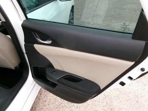 Used 2016 Honda Civic EX image 19