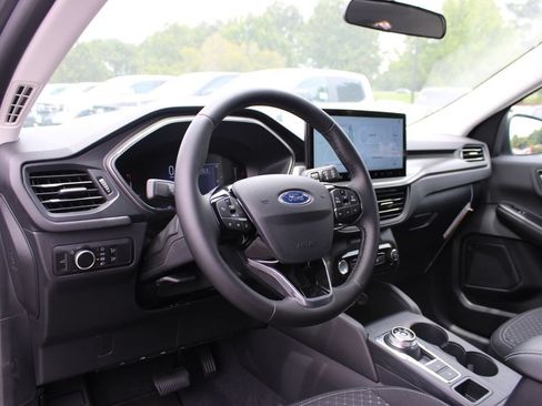 New 2026 Ford Escape Active w/ Tech Pack #1 FWD image 5