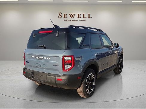 New 2025 Ford Bronco Sport Outer Banks w/ Outer Banks Tech Package+ image 4