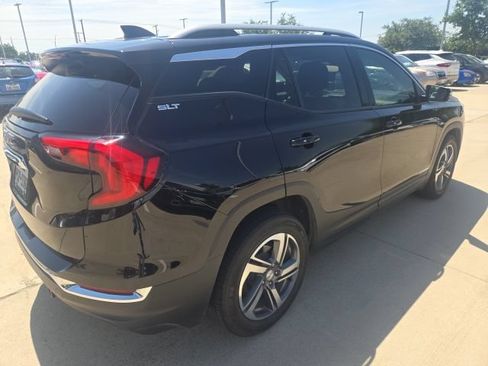 Used 2021 GMC Terrain SLT w/ Infotainment Package II FWD image 3