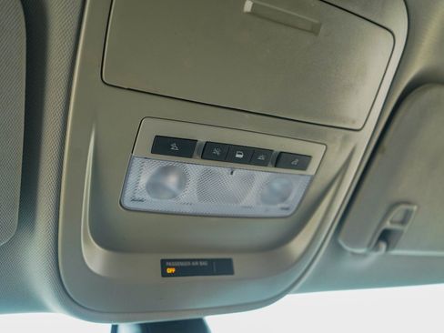 Used 2018 Chevrolet Colorado LT image 16