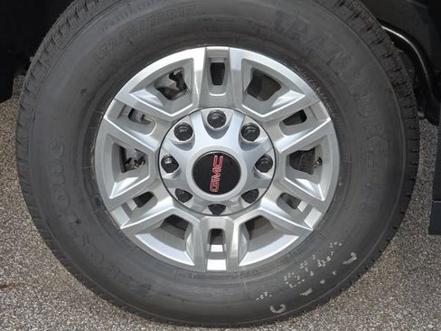 New 2026 GMC Sierra 2500 SLE AWD/4WD image 9
