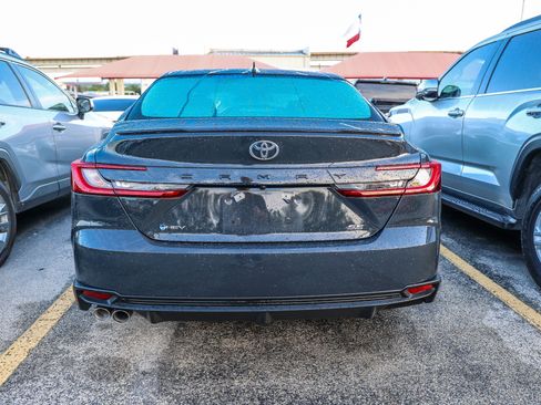 Used 2026 Toyota Camry SE FWD image 7