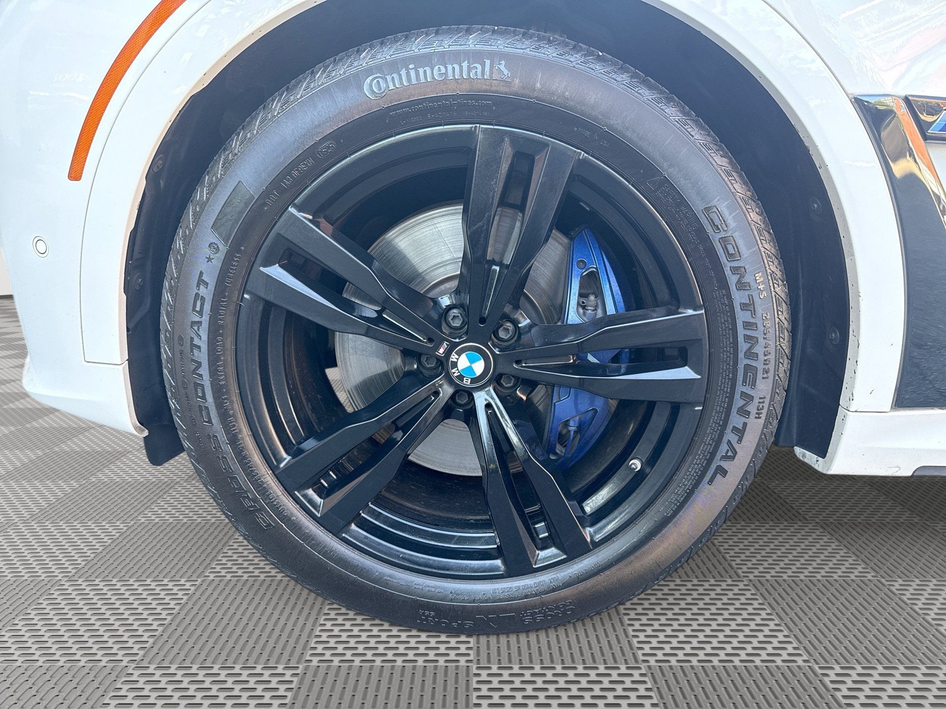 Used 2020 BMW X7 M50i AWD/4WD image 19