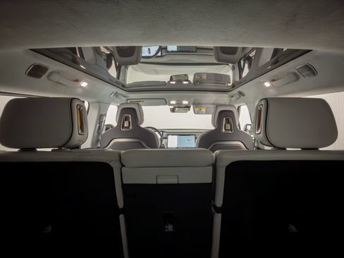 Used 2023 Rivian R1S Adventure AWD/4WD image 16