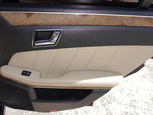 Used 2011 Mercedes-Benz E 350 Sedan image 26
