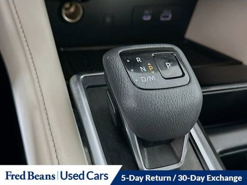 Certified 2024 Nissan Pathfinder SL w/ Black Appearance Package image 19