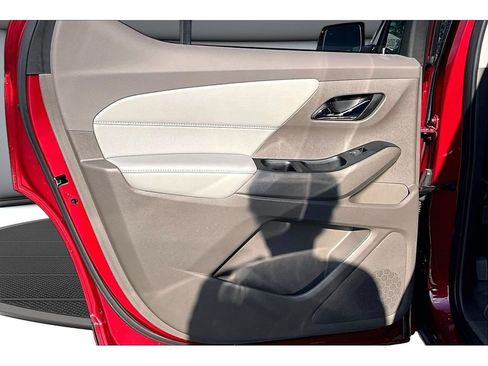 Used 2019 Chevrolet Traverse Premier AWD/4WD image 34