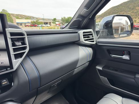 Used 2023 Toyota Tundra Platinum AWD/4WD image 35